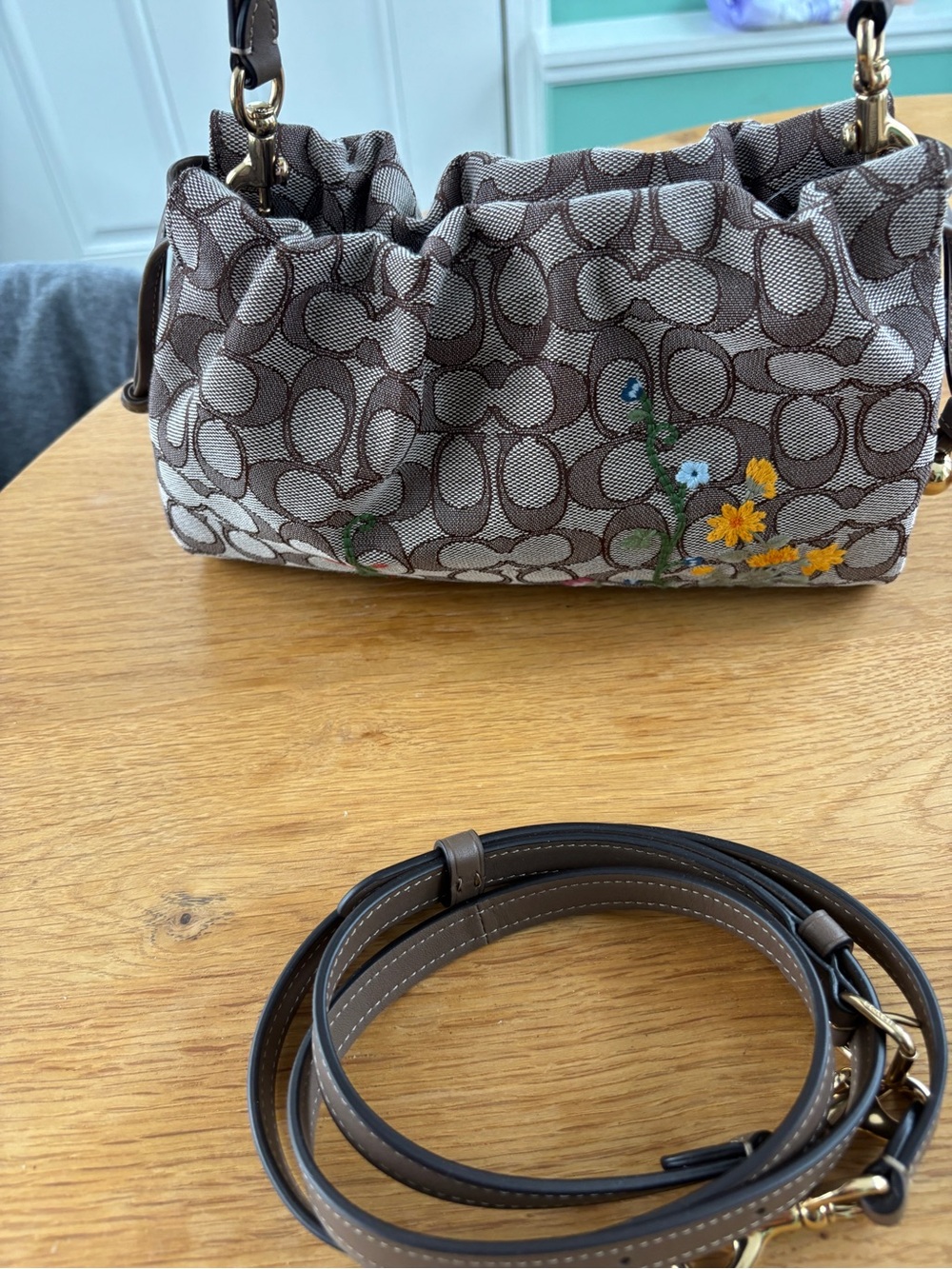 Coach Faye Shoulder Bag In Signature Jacquard With Floral Embroidery NWT! - Picture 4 of 7